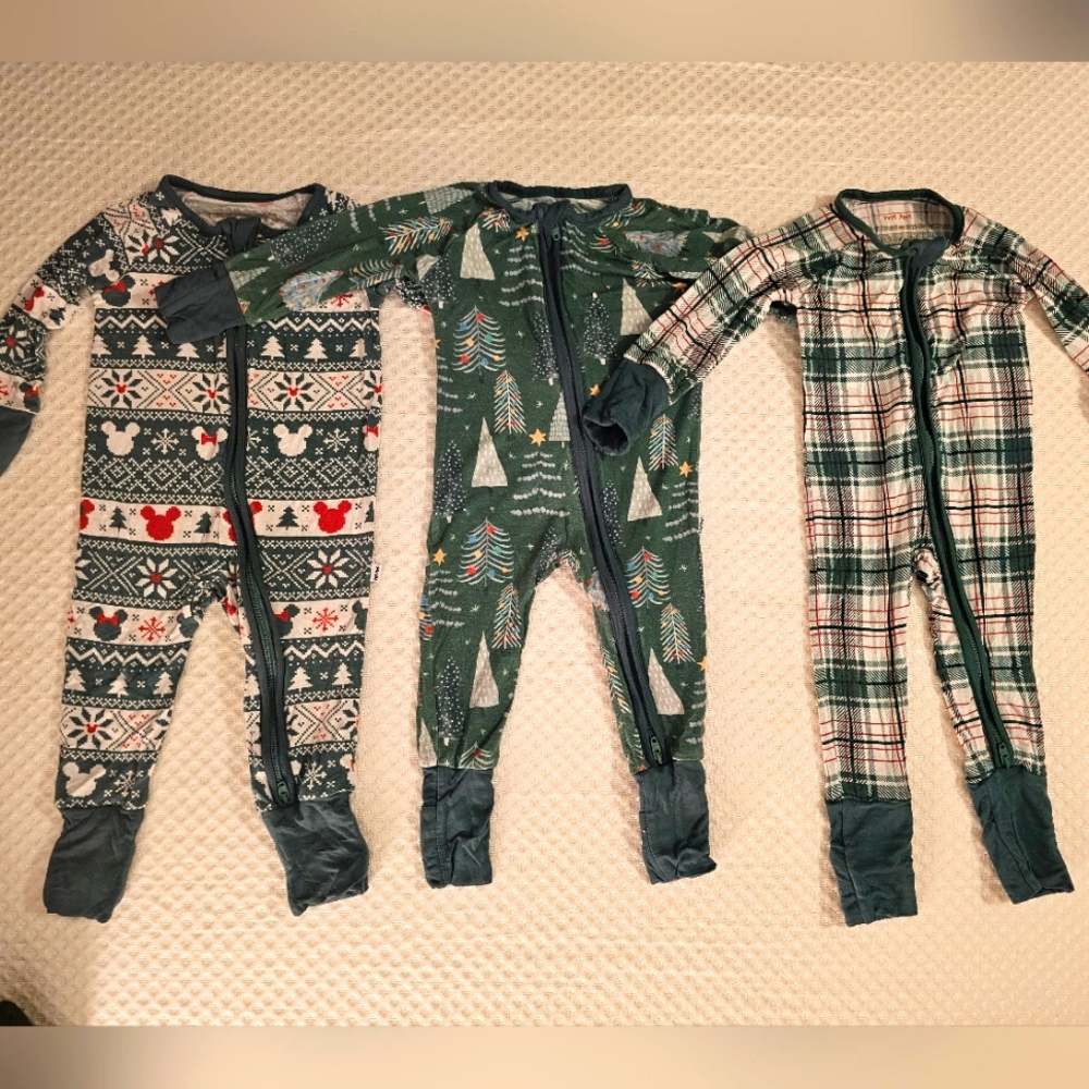 0-3 month little sleepies Christmas colors